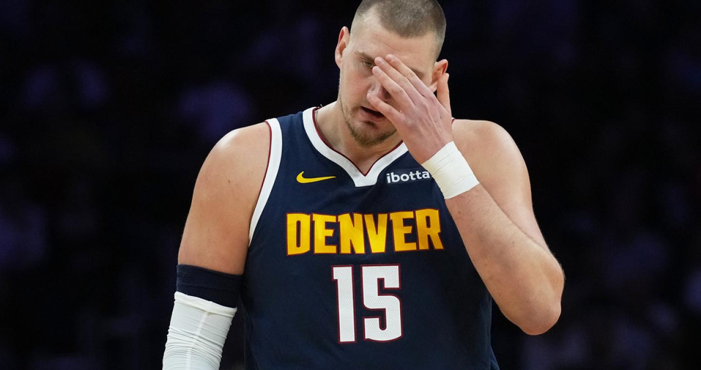 Αγωνία για Γιόκιτς: Χτύπησε στο γόνατο και υπάρχουν φόβοι για μεγάλη ζημιά - Δείτε βίντεο