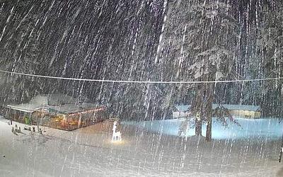 Χιόνια στην Ήπειρο: Εγκλωβισμοί, προβλήματα και απεγκλωβισμοί οχημάτων