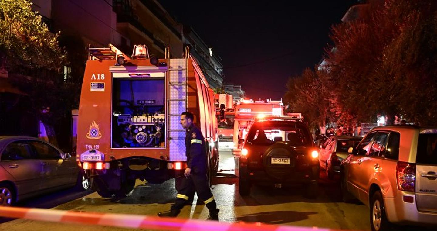 Φωτιά σε διαμέρισμα στο κέντρο της Αθήνας – Απεγκλωβίστηκαν τέσσερα άτομα