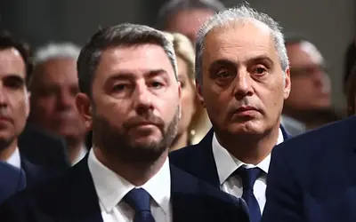 Πυρά ΠΑΣΟΚ κατά Ελληνικής Λύσης: "Αυτοφωράκιας" του Μητσοτάκη;