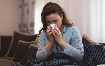 Έκρηξη γρίπης στην Ελλάδα: Υπερδιπλασιάστηκαν οι εισαγωγές στα νοσοκομεία!