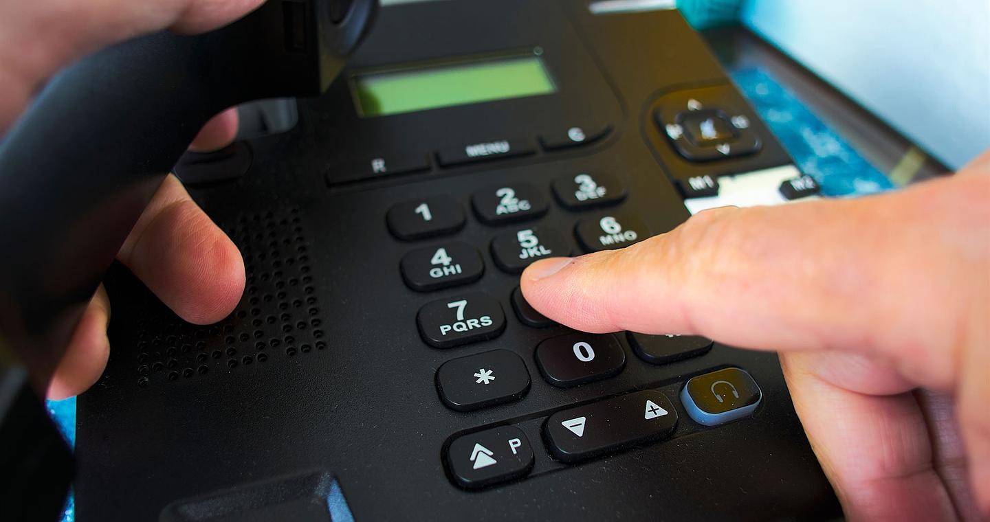 «Εξαφανίζεται» το σταθερό τηλέφωνο