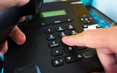 Τέλος εποχής για το σταθερό τηλέφωνο – Όλα δείχνουν οριστικό αντίο