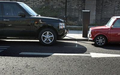 Τα SUV «πνίγουν» τις πόλεις: Το Παρίσι απαντά με αυστηρά μέτρα!