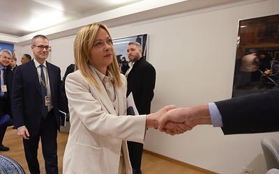 Μελόνι και Ματσάδο συζητούν το μέλλον της Βενεζουέλας