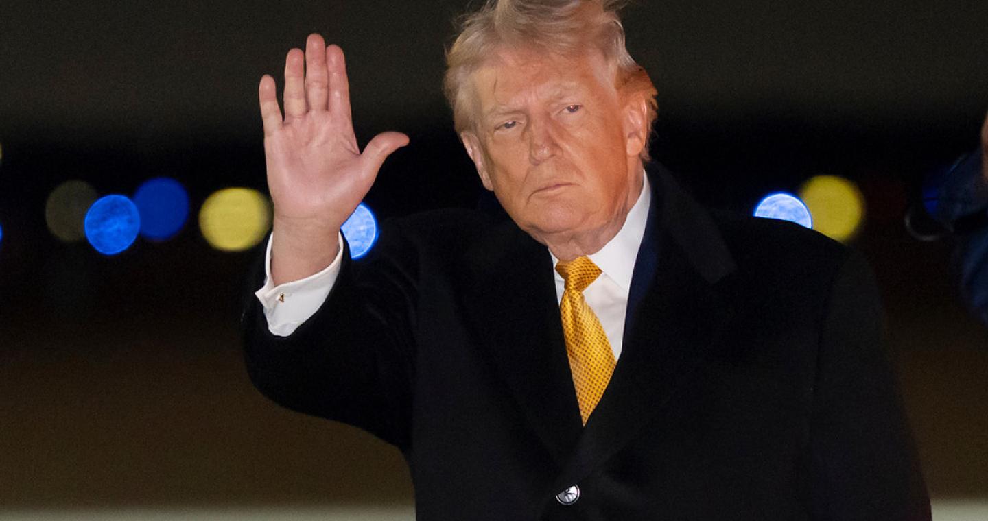 Τραμπ για Βενεζουέλα: «Εμείς κάνουμε κουμάντο» - Νέες απειλές για Κολομβία, Γροιλανδία, Κούβα και Ιράν