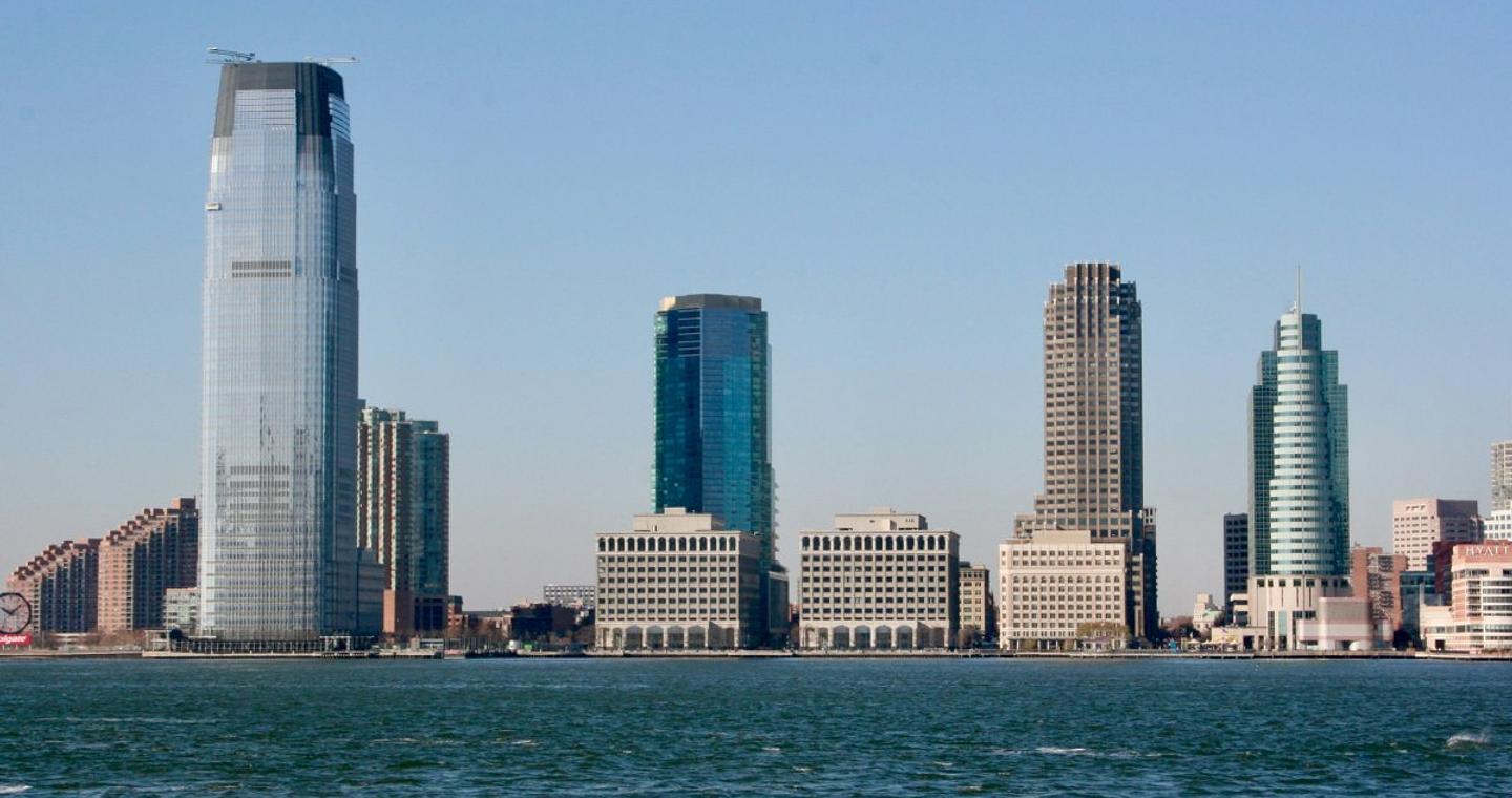 Ο χρησμός της Goldman Sachs για το 2026 – Τι βλέπει για ανάπτυξη & πληθωρισμό