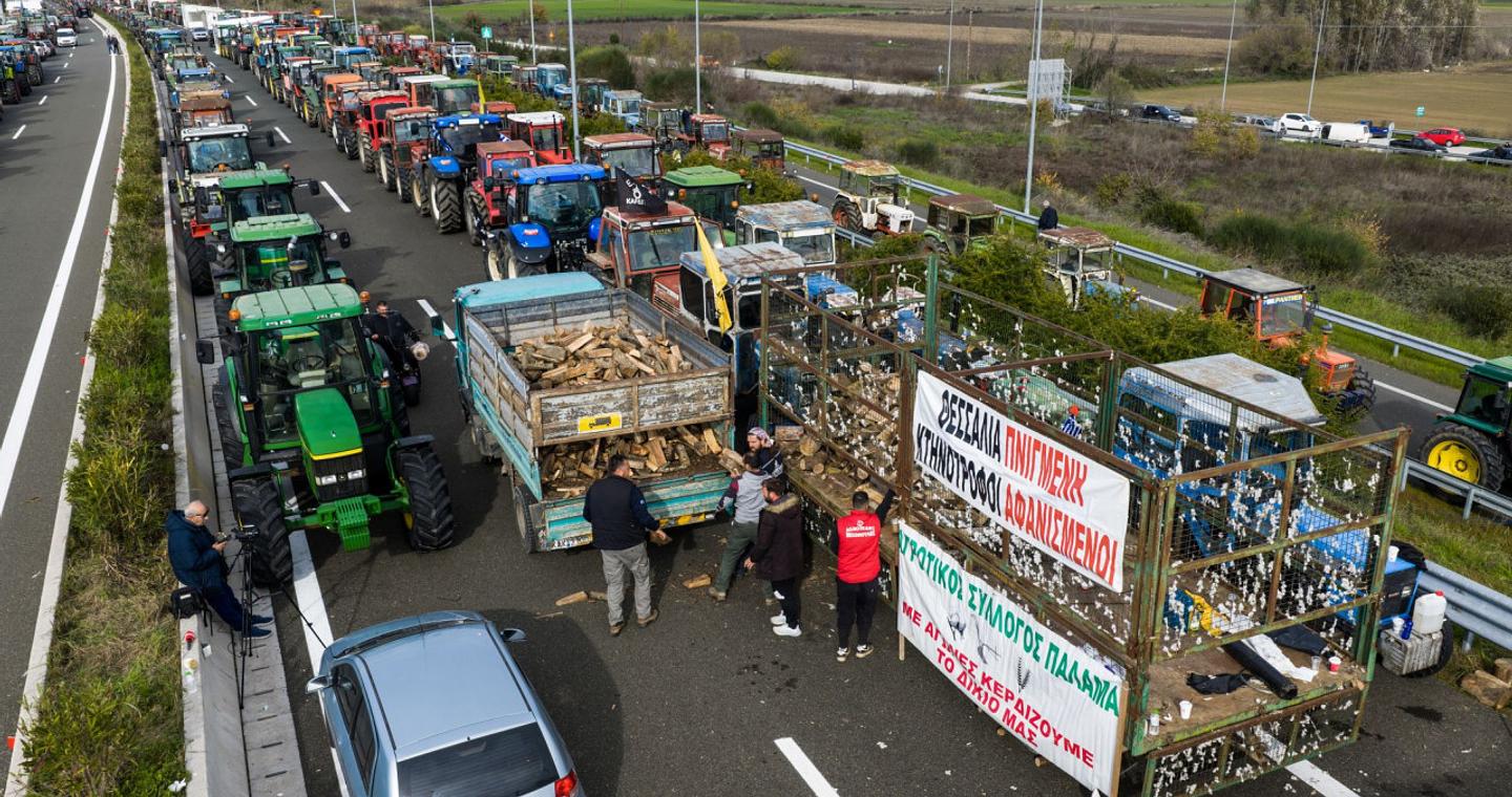 Ώρα μηδέν για τα μπλόκα: Τα μέτρα που θα ανακοινωθούν και το τελεσίγραφο της κυβέρνησης