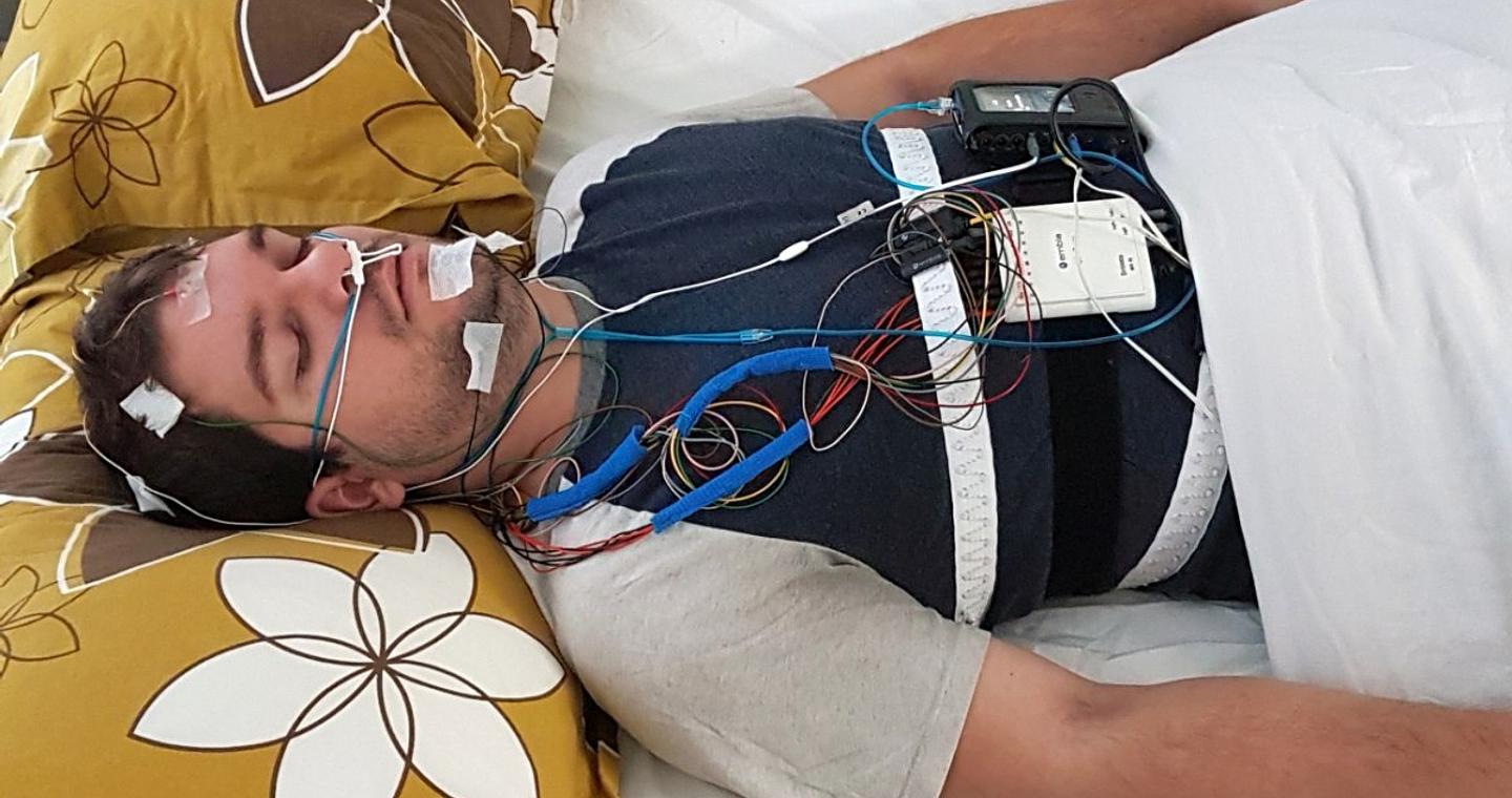 Μοντέλο ΑΙ προβλέπει τον κίνδυνο δεκάδων ασθενειών από τις καταγραφές ύπνου