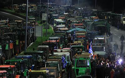 Αγρότες σε αναβρασμό: Κλιμακώνουν τις κινητοποιήσεις, κλείνουν δρόμους!