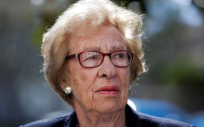 Συγκίνηση: Έφυγε από τη ζωή η ετεροθαλής αδελφή της Άννας Φρανκ, Εύα Σλος