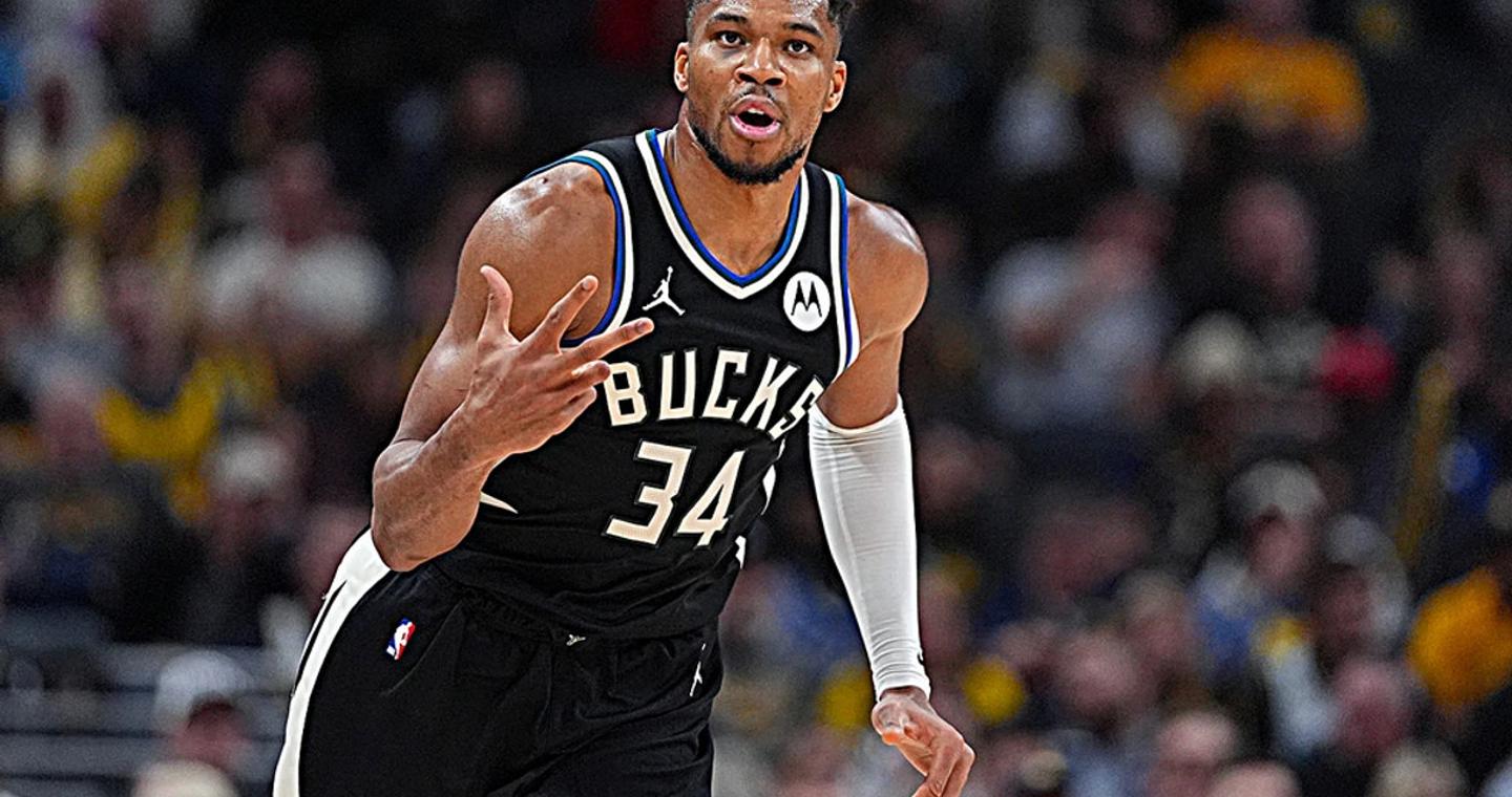 Τρομερός Αντετοκούνμπο, πέρασαν οι Μπακς από το Σακραμέντο