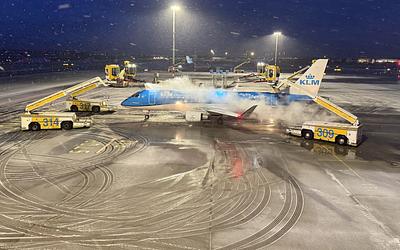 Χάος στο Άμστερνταμ: Εκατοντάδες ακυρώσεις πτήσεων στο αεροδρόμιο Schiphol!