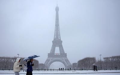 Χάος στα αεροδρόμια του Παρισιού: Ακυρώσεις πτήσεων λόγω χιονόπτωσης!