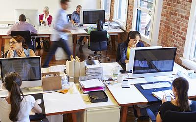 10.000 νέες θέσεις εργασίας για μητέρες: Όσα πρέπει να γνωρίζετε