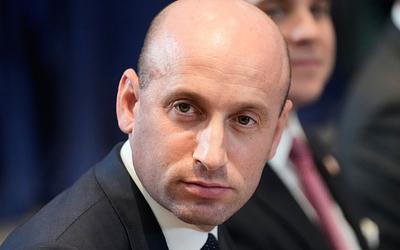 Σύμβουλος Τραμπ: Οι ΗΠΑ θα μπορούσαν να καταλάβουν τη Γροιλανδία!