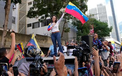 Βενεζουέλα: Γιατί ο Τραμπ εγκαταλείπει τη Ματσάδο και στρέφεται στην Ροντρίγκες;