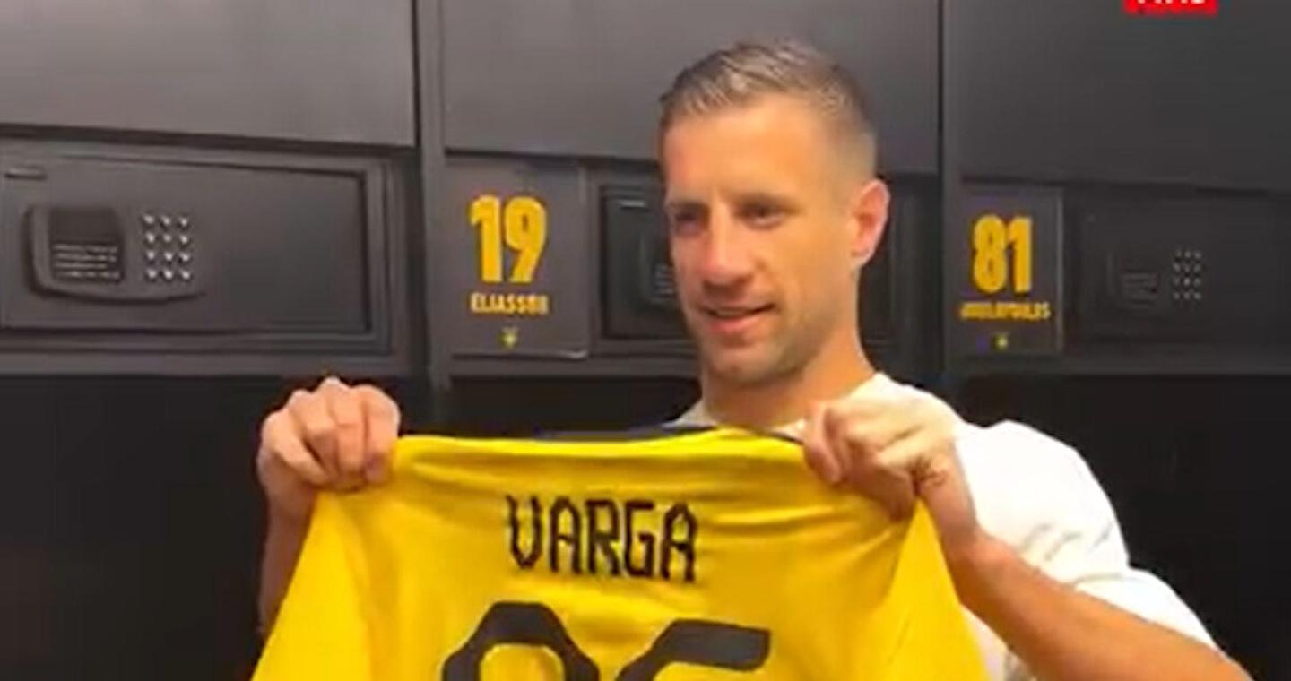 Μπάρναμπας Βάργκα: Ο ενθουσιασμένος επιθετικός της ΑΕΚ, το νούμερο φανέλας που πήρε και οι πρώτες του κιτρινόμαυρες στιγμές