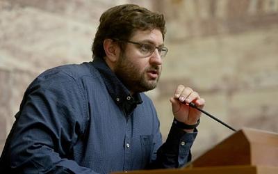 Κ. Ζαχαριάδης: Επίθεση στην κυβέρνηση για "χυδαιότητες" και έλλειψη επιχειρημάτων