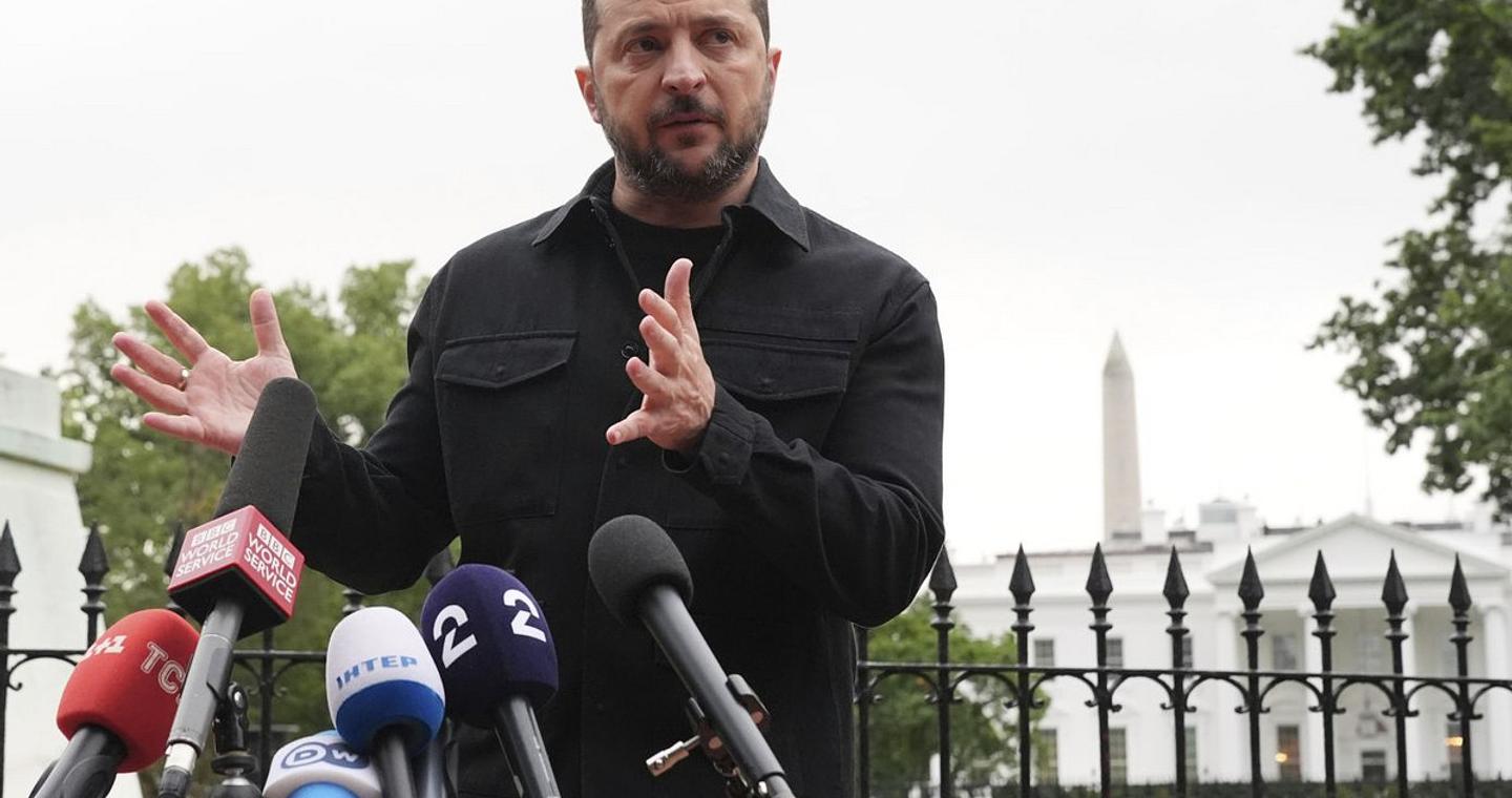 Τι συμβολίζει το κοστούμι του Volodymyr Zelenskyy; Ο σχεδιαστής εξηγεί τα πάντα
