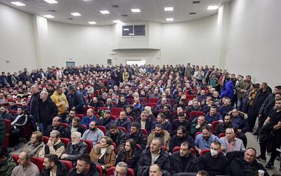 Αγρότες σε ετοιμότητα: Στη Νίκαια για κρίσιμες αποφάσεις, τι θα γίνει στην Αθήνα;