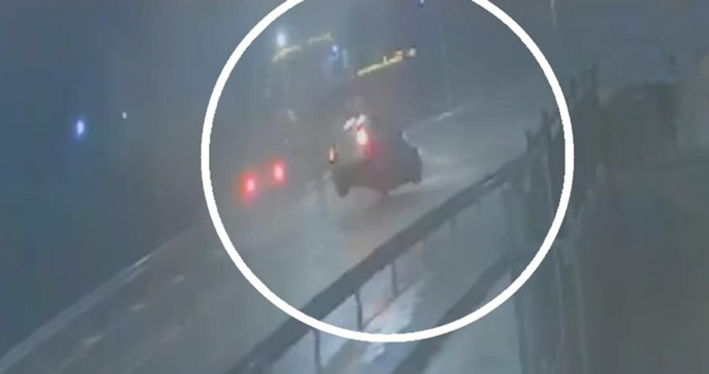 Στο «έλεος» των ανέμων:  Πότε αναμένεται να αναχωρήσουν τα «δεμένα» πλοία – Εικόνες σοκ από Ηλεία και Αλεξανδρούπολη