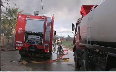 Κορωπί: Άγρια φωτιά σε εργοστάσιο – Μάχη με τις φλόγες από την Πυροσβεστική!