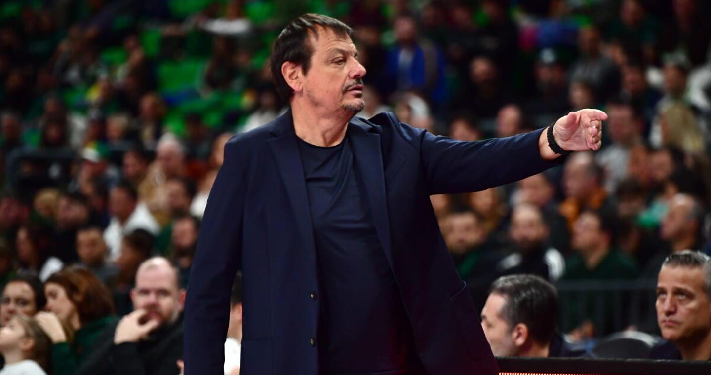 Έξαλλος ο Αταμάν έκοψε το ρεπό των παικτών του: «Πρέπει να δουλέψω τη νοοτροπία, ο Ολυμπιακός κέρδισε με 40 πόντους»