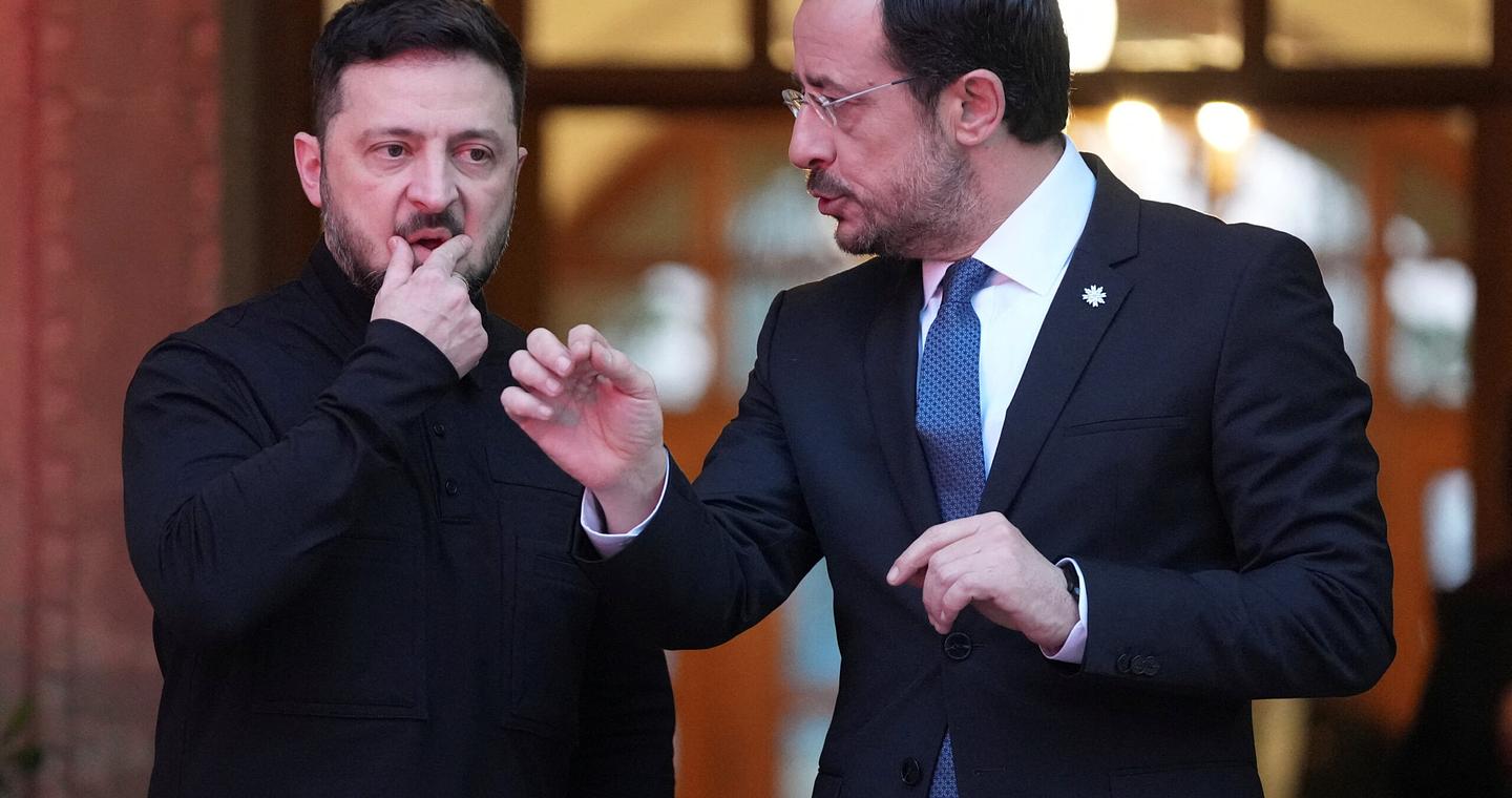 Ο Ζελένσκι επιδιώκει συνάντηση με τον Τραμπ – Ζητά σαφήνεια για τις εγγυήσεις ασφαλείας