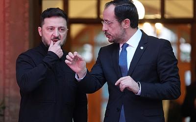 Ζελένσκι: Αγωνία για εγγυήσεις ασφαλείας και συνάντηση με Τραμπ