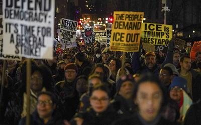 Μινεάπολη: Ένταση μετά τον θάνατο μητέρας από πυρά πρακτόρων της ICE