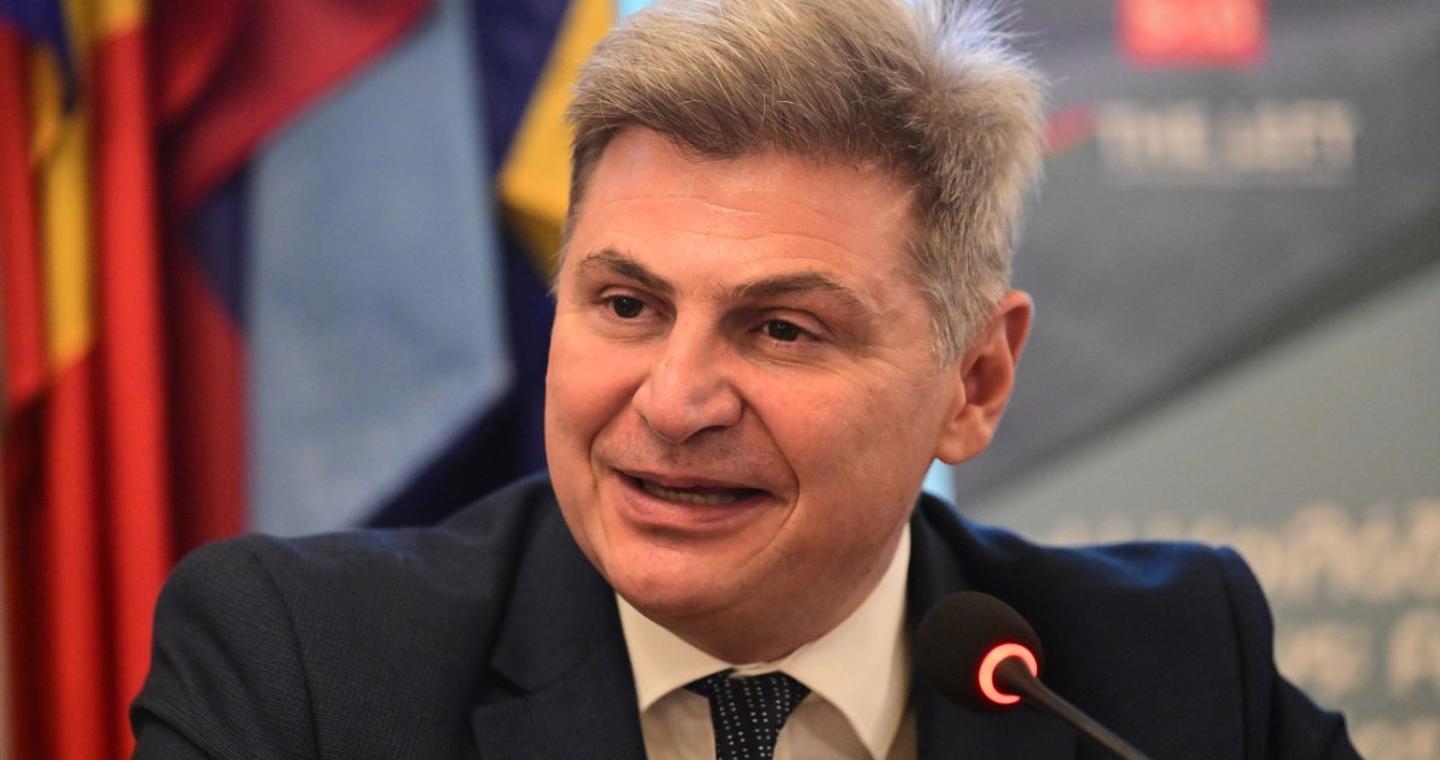 Φαραντούρης μετά τη διαγραφή του: «Ο ΣΥΡΙΖΑ επέλεξε να μην συνοδοιπορήσουμε» – Τι είπε για το κόμμα Καρυστιανού