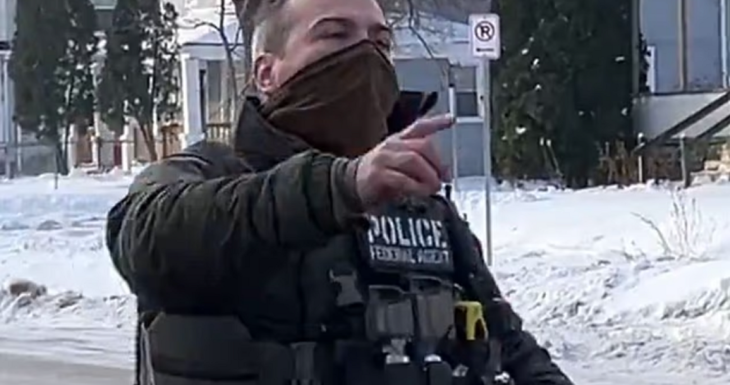 Μινεάπολη: Ταυτοποιήθηκε ο πράκτορας της ICE που πυροβόλησε τη Ρενέ Νικόλ Γκουντ