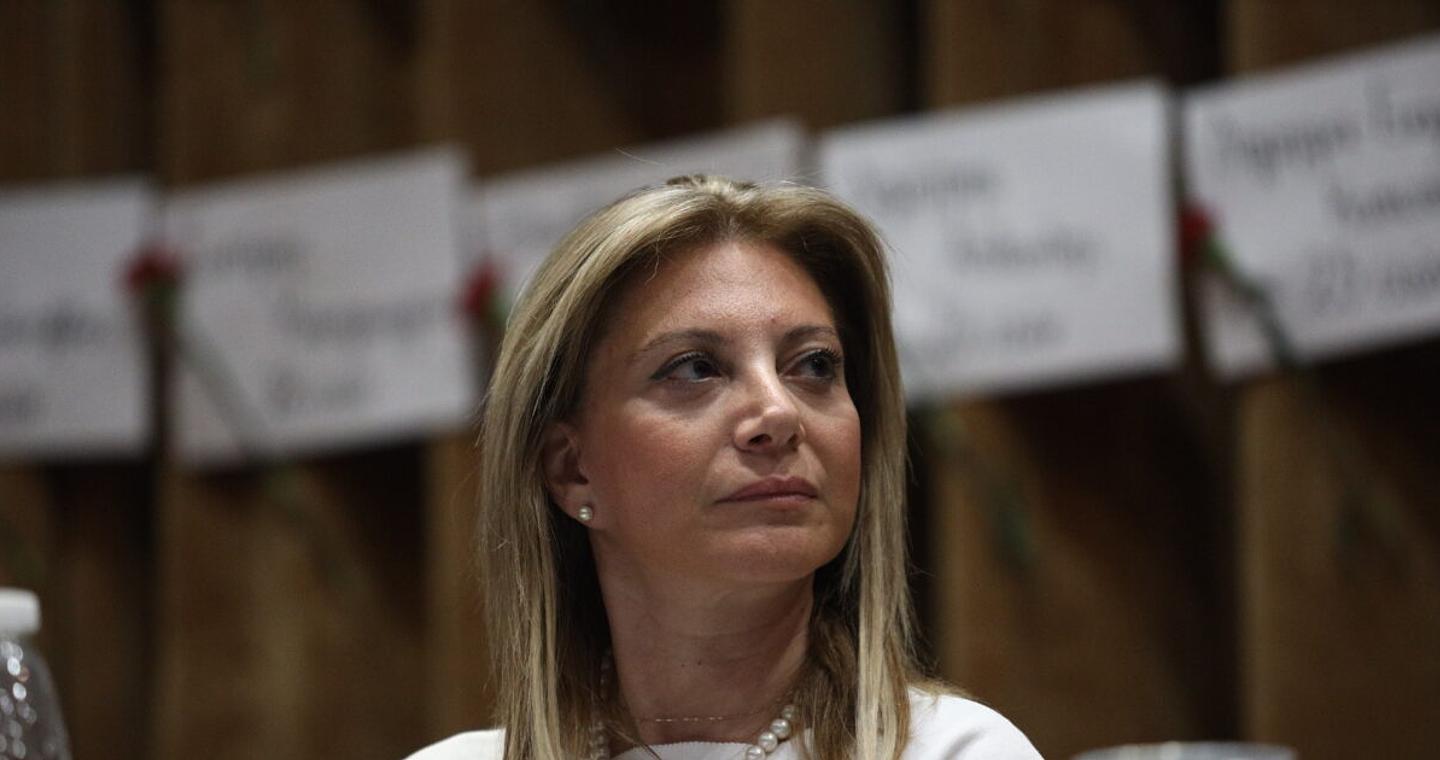 Μαρία Καρυστιανού: Οι πρώτες αντιδράσεις κυβέρνησης και αντιπολίτευσης για το υπό διαμόρφωση κόμμα