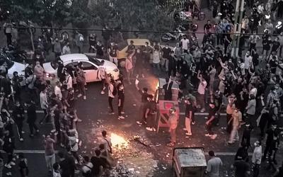 Ιράν: Ποτάμι οργής στους δρόμους – Προς ανατροπή το καθεστώς;