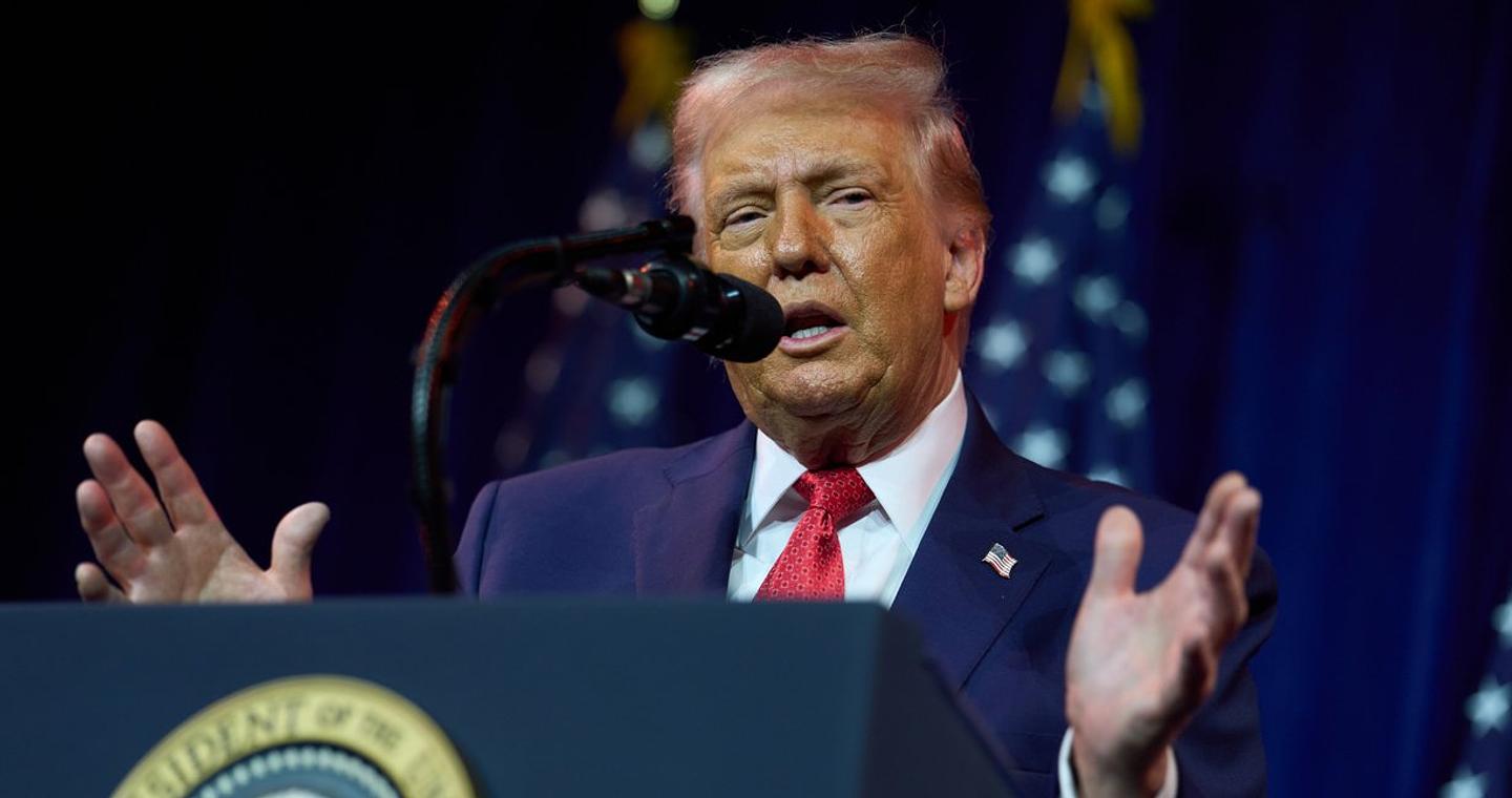 Τραμπ για συνάντηση με Ματσάδο: Θα ήταν μεγάλη τιμή να μου παραδώσει το Νόμπελ της