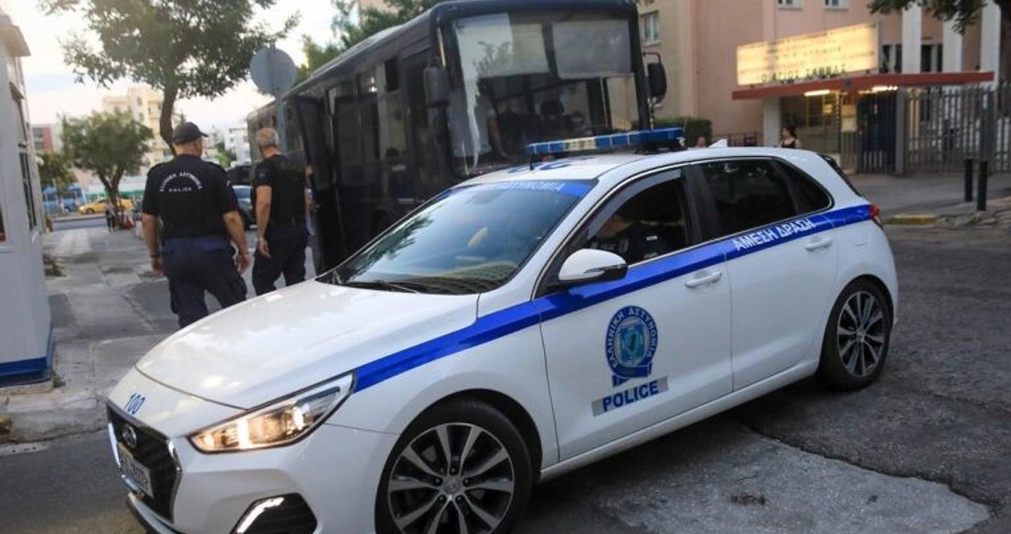 Θεσσαλονίκη: Επίθεση με πέτρες σε τουριστικό λεωφορείο – Τρεις τραυματίες