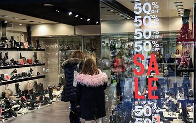 Χειμερινές εκπτώσεις: «Ξεκλειδώνουν» τζίρο 6 δισ. – Τι να προσέξετε!