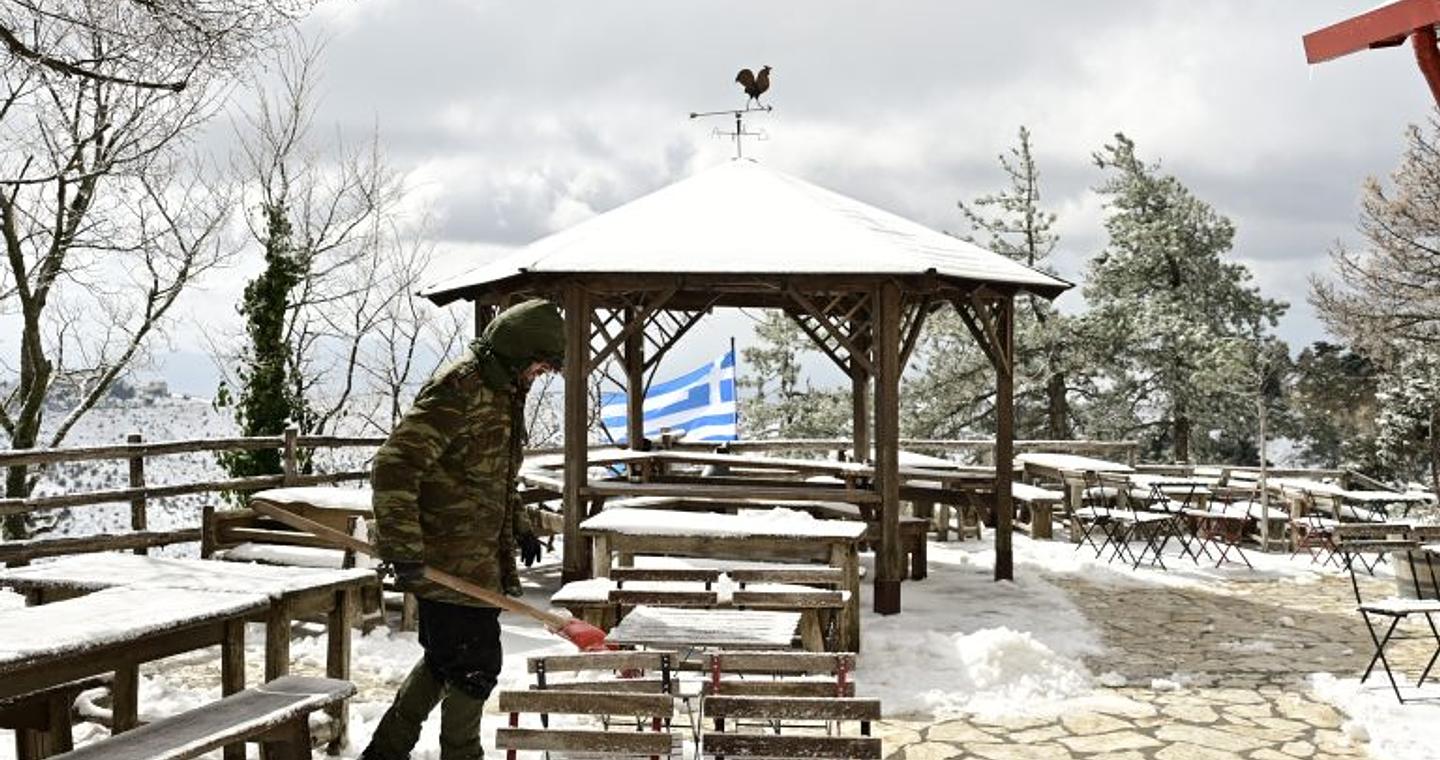 Καιρός: Επέλαση πολικού ψύχους μικρής διάρκειας   – Πού δείχνει μείον 13 Κελσίου – Η εικόνα στην Πάρνηθα