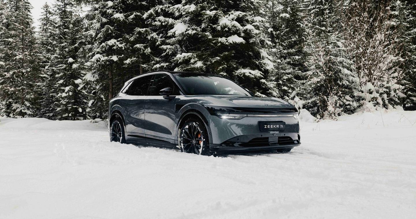 Το νέο Zeekr 7X ηλεκτρίζει τον Παρνασσό