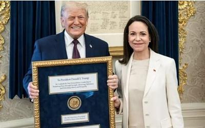 Τραμπ: Η ηγέτιδα της Βενεζουέλας Ματσάδο μου έδωσε το Νόμπελ Ειρήνης!