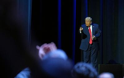 Τραμπ: «Δασμοί σε όσους δεν συμφωνούν με την προσάρτηση της Γροιλανδίας»