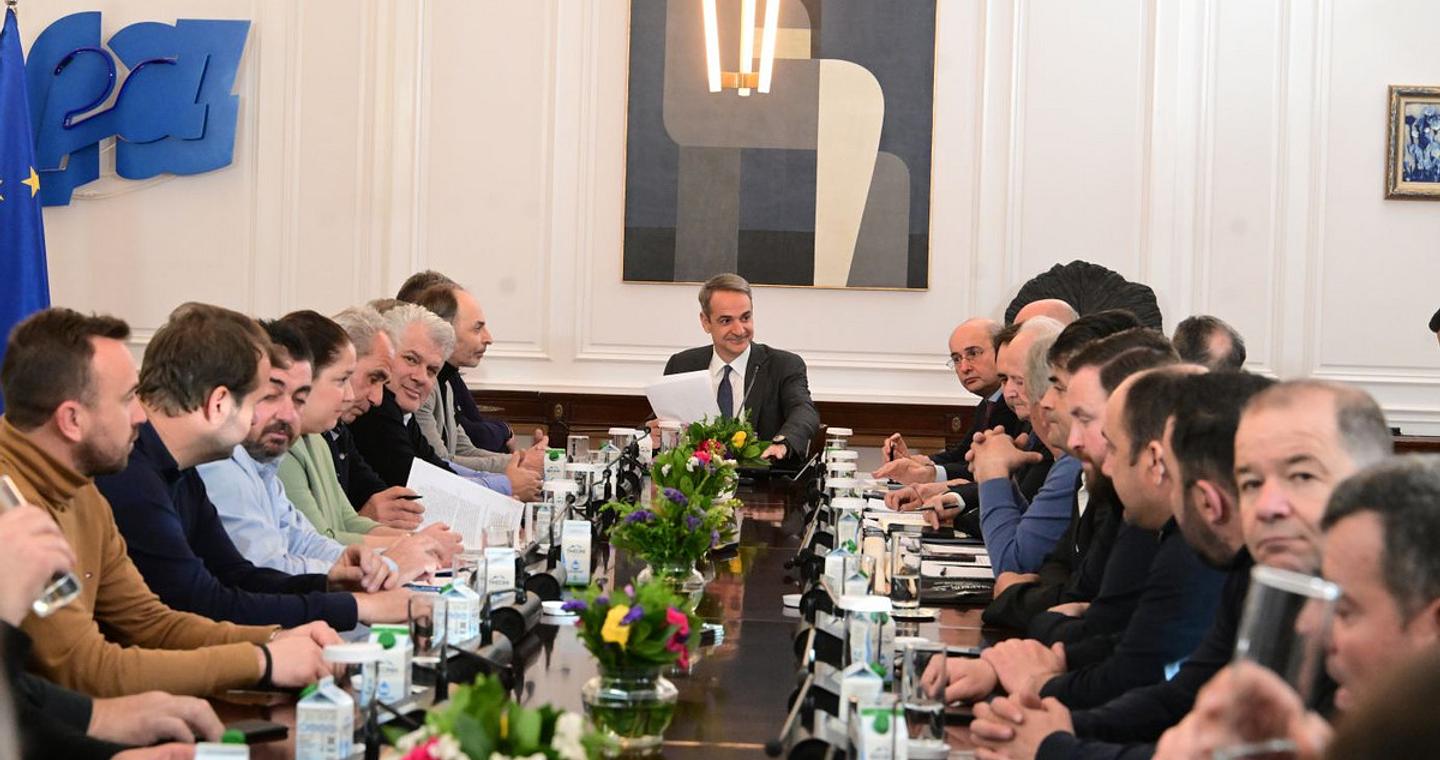 Εκτός Μαξίμου οι «υβριστές» και οι παραβατικοί αγρότες – Τη λίστα περιμένει η κυβέρνηση για την συνάντηση της Δευτέρας