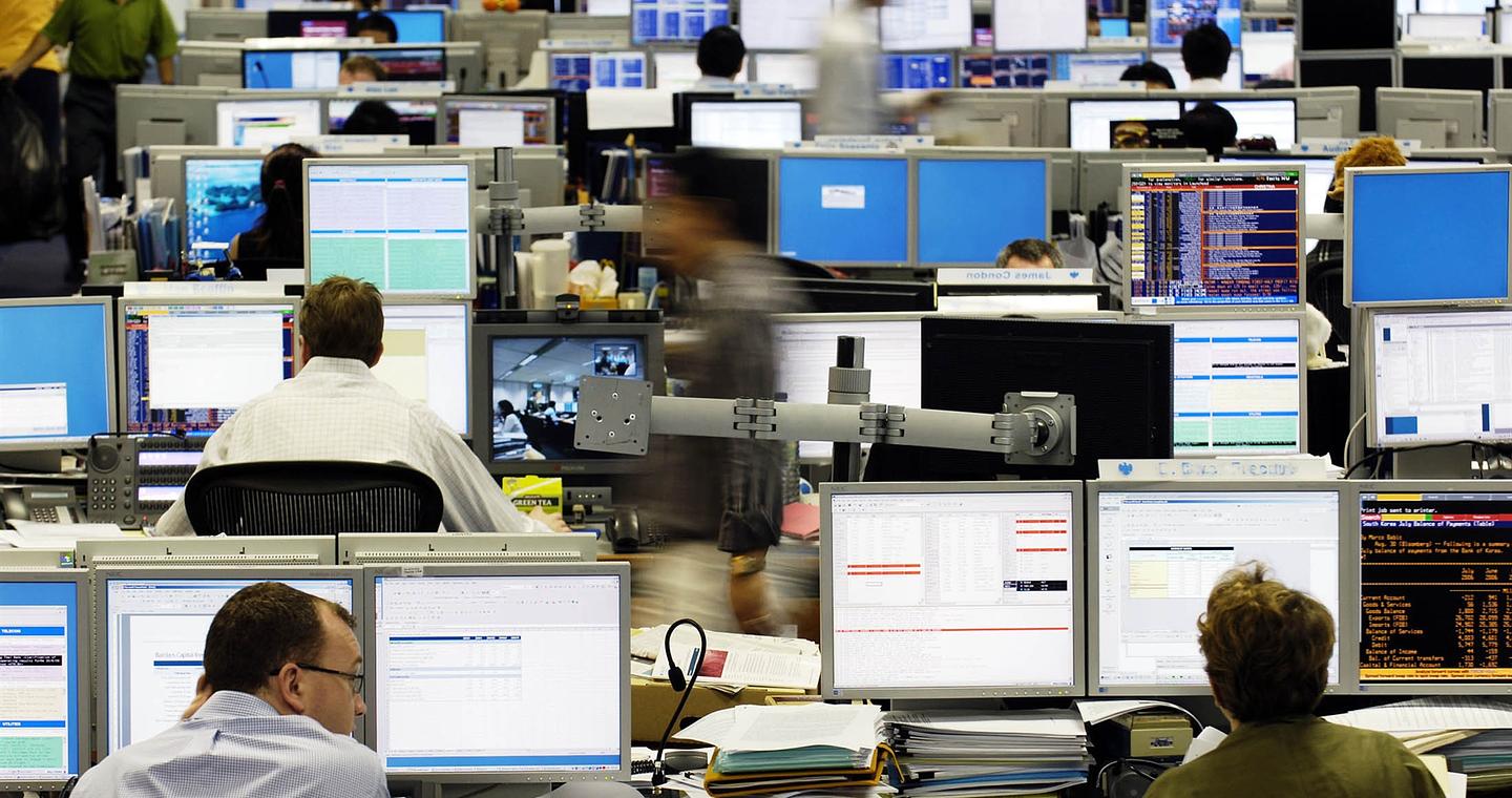 Τοποθετούνται ξανά σε ελληνικά κρατικά ομόλογα οι ξένοι επενδυτές