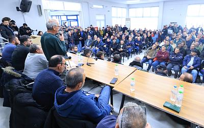 Αγρότες: Υπαναχωρούν οι "σκληροί" – Ραντεβού με Μητσοτάκη, ανοιχτοί δρόμοι!