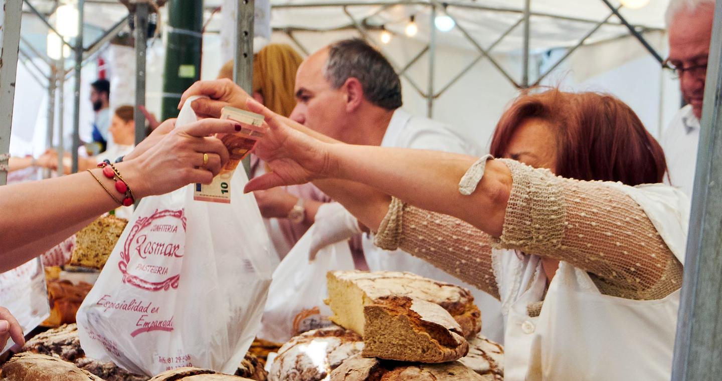 Η Ευρώπη ανακαλύπτει ξανά τα πλεονεκτήματα των μετρητών