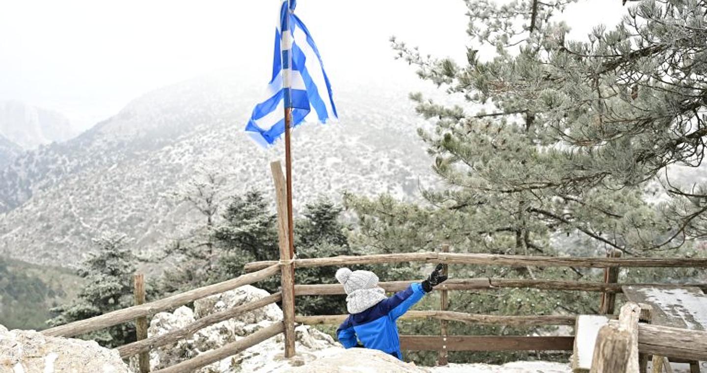 Καιρός: Παγετός, χιονοπτώσεις και θερμοκρασία κοντά στο μηδέν – Τα έκτακτα μέτρα σε Αθήνα και Πειραιά