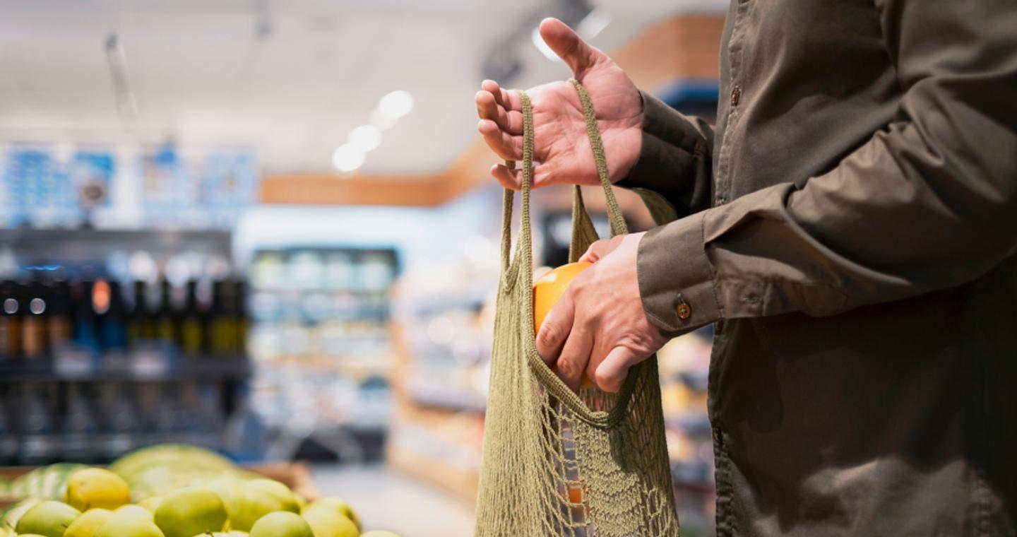 «Φωτιά» οι τιμές στα τρόφιμα: Γιατί επιμένει ο πληθωρισμός στην Ευρώπη