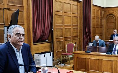 Σκουρλέτης: «Τσιράκια της ολιγαρχίας» η κυβέρνηση – Ένταση στη Βουλή!