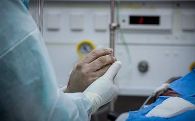 Έκρηξη γρίπης: Πιέζεται το σύστημα υγείας – Τι πρέπει να προσέξουμε